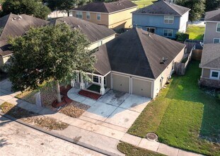 16611 Cheshire Grove Ln in Houston, TX - Foto de edificio - Building Photo