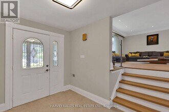 16 Wedgeport Pl in Toronto, ON - Building Photo - Building Photo