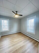 81 Richards Ave, Unit 81 - 3 in North Attleboro, MA - Building Photo