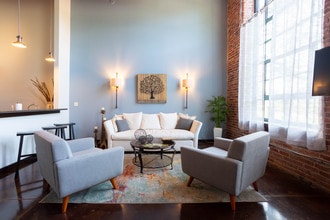 Mayfair Lofts in Spartanburg, SC - Foto de edificio - Building Photo