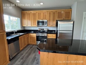 1190 SW 170th Ave in Beaverton, OR - Foto de edificio - Building Photo
