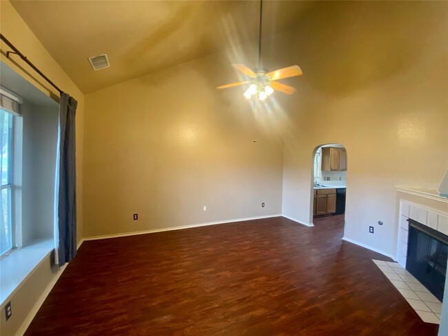 304 Sampson in Kyle, TX - Building Photo - Building Photo