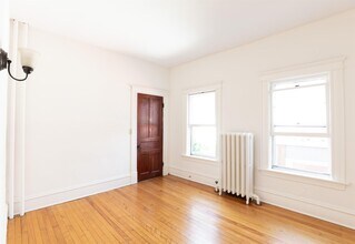 7 Fletcher Pl in Burlington, VT - Building Photo - Building Photo