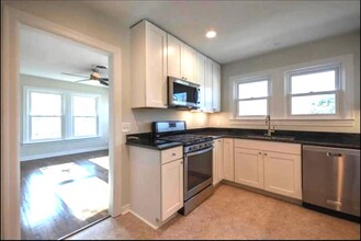 1415 Newfield Ln in Austin, TX - Building Photo - Building Photo