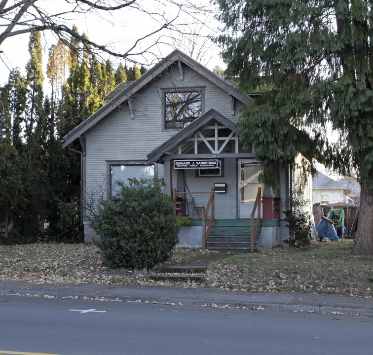 1911 Broadway St in Vancouver, WA - Building Photo