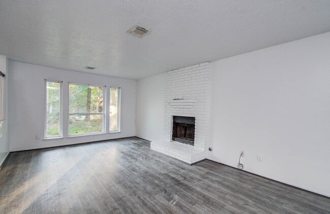 5006 Village Springs Dr