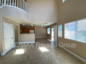 8182 S Ribbon Edge St in Las Vegas, NV - Building Photo - Building Photo