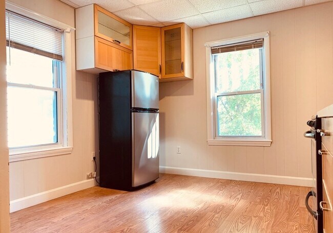 105 Buttonwood St in Boston, MA - Building Photo - Building Photo