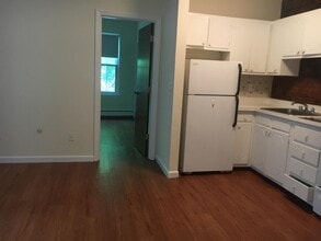 46 S Huntington Ave, Unit 3 in Boston, MA - Building Photo - Building Photo