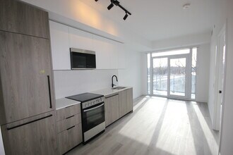 Highland Commons in Toronto, ON - Building Photo - Building Photo