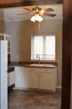 1145 S Washington Ave, Unit .5 in Lansing, MI - Foto de edificio - Building Photo