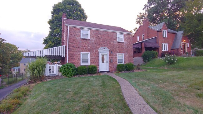 property at 4806 Roberta Dr