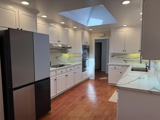 1221 Covington Rd in Los Altos, CA - Building Photo - Building Photo