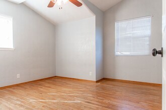 2320 S Locust St in Visalia, CA - Building Photo - Building Photo