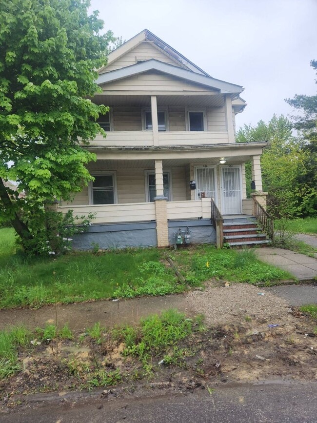property at 934 Alhambra Rd
