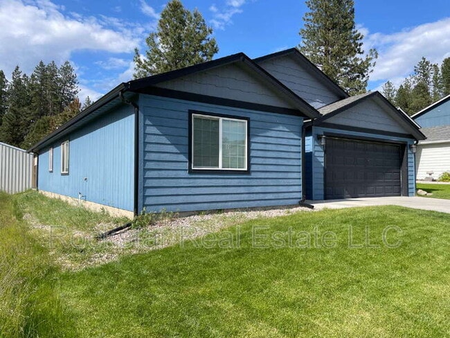 625 E Canterbury Ln in Colbert, WA - Building Photo - Building Photo