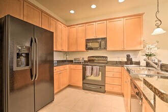 9159 Delano St in Naples, FL - Foto de edificio - Building Photo