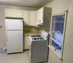 101 Vine St, Unit 3 in Saugus, MA - Foto de edificio - Building Photo