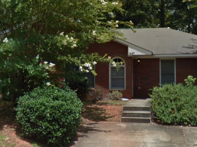 property at 1357 Kent Dr