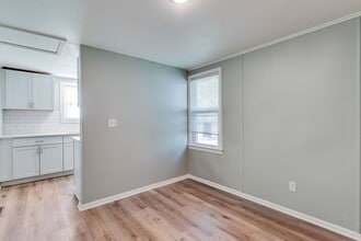 4828 W 3rd St N in Wichita, KS - Building Photo - Building Photo