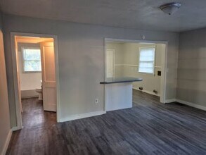 3251 Meadow Ln in Jackson, MS - Building Photo - Building Photo