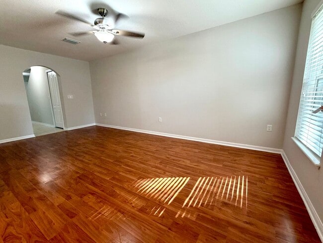 4710 Ashburn Pond Way in Tampa, FL - Building Photo - Building Photo