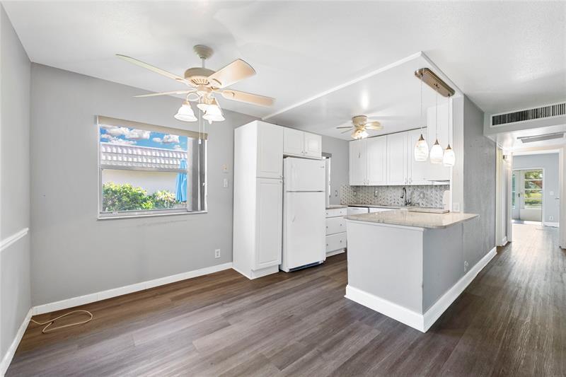 220 Seville Dr in Delray Beach, FL - Building Photo