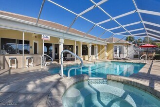 2810 SW 49th Terrace in Cape Coral, FL - Building Photo - Building Photo
