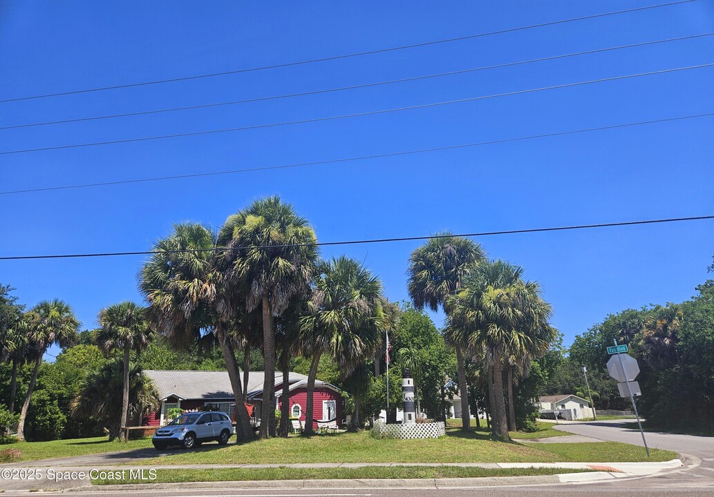 4300 Fay Blvd in Port Saint John, FL - Building Photo