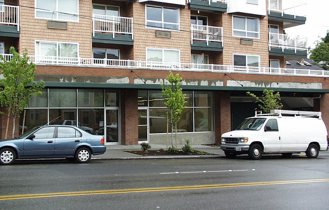 Pickering Place in Seattle, WA - Foto de edificio - Building Photo