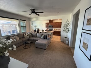 614 Aromas Pl in Soledad, CA - Building Photo - Building Photo