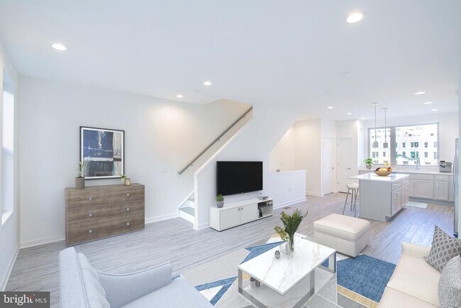 property at 3013 Evergreen Walk