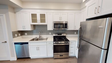 Serendipity NoHo in North Hollywood, CA - Building Photo - Interior Photo