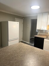 2000 Tall Oaks Dr in Aurora, IL - Building Photo - Building Photo