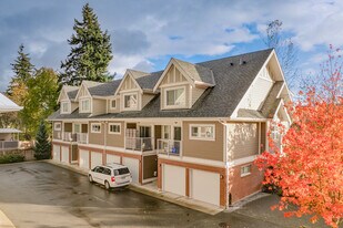 11490 84 Av in Delta, BC - Building Photo