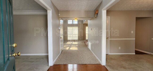 2330 Burdett Ridge Dr in College Park, GA - Building Photo - Building Photo