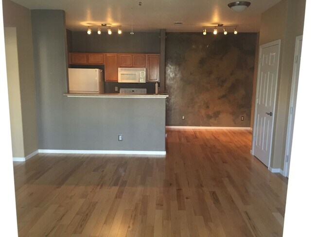 property at 4451 S Ammons St