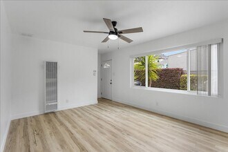 1033 Central Ave in Alameda, CA - Building Photo - Building Photo