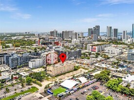 250 NW 23rd St, Unit 410 in Miami, FL - Building Photo