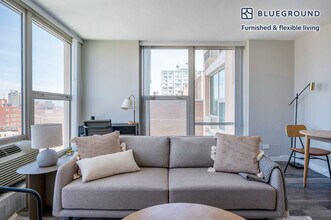 5600 N Sheridan Rd in Chicago, IL - Building Photo - Building Photo