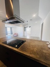 1610 NW 53rd St in Miami, FL - Building Photo - Building Photo