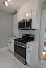 25 Starnes Ave in Asheville, NC - Foto de edificio - Building Photo