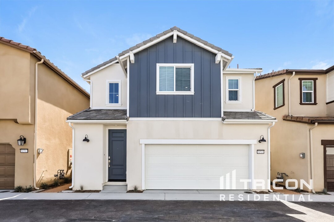 31516 Hans Dr in Menifee, CA - Foto de edificio