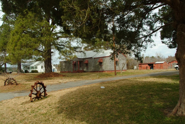 2356 Salem Rd in Virginia Beach, VA - Building Photo - Building Photo