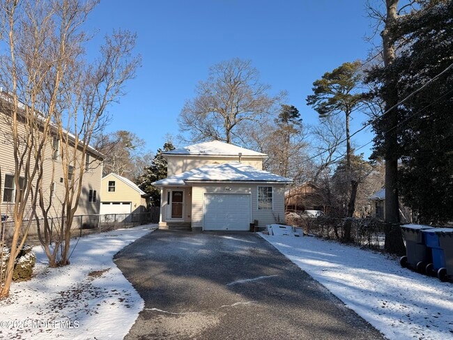 703 Parkside Ave in Toms River, NJ - Building Photo - Building Photo