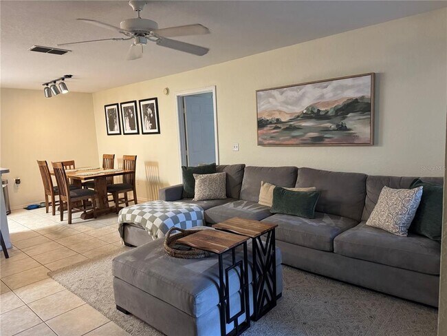 8911 Manor Loop in Lakewood Ranch, FL - Building Photo - Building Photo