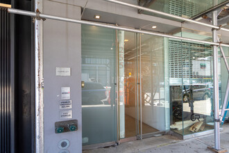 255 Bowery in New York, NY - Foto de edificio - Building Photo