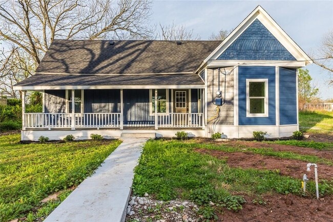 property at 710 S Pearl St