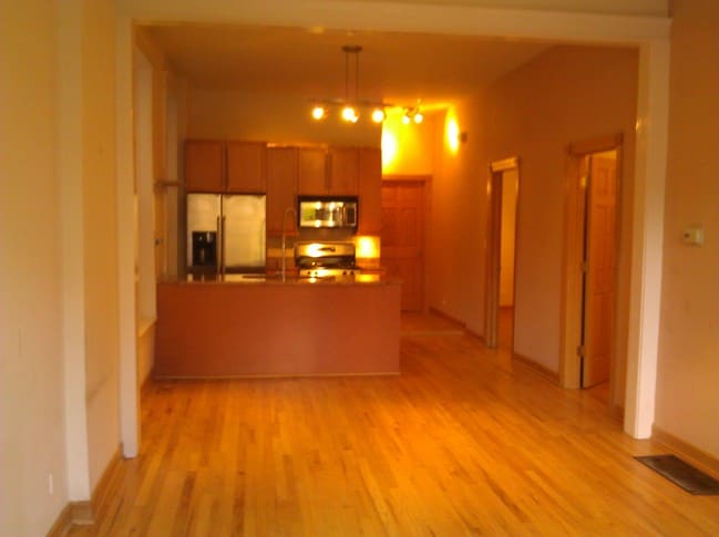 2740 W Haddon Ave, Unit 1 in Chicago, IL - Building Photo - Building Photo