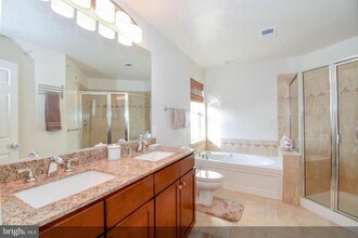 15260 Rosemont Manor Dr in Haymarket, VA - Building Photo - Building Photo